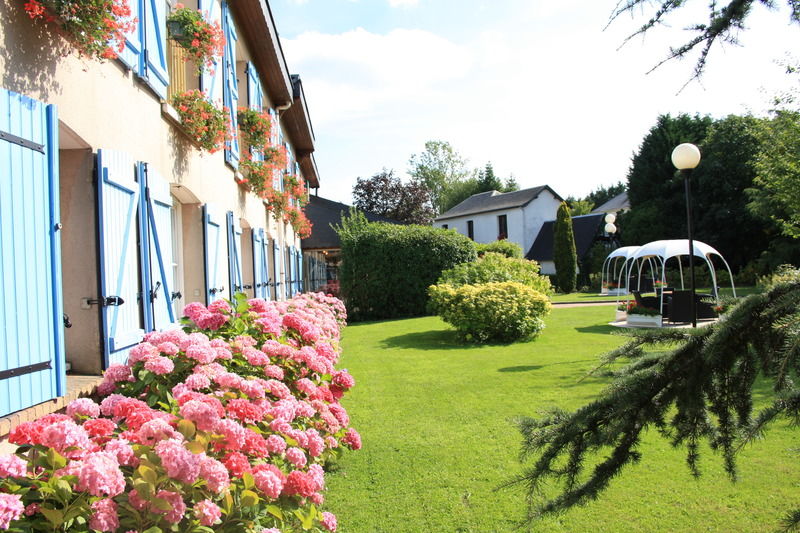 Готель La Berteliere, The Originals Relais Saint-Martin-du-Vivier Екстер'єр фото